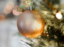 Spread Joy This Holiday Season with These Heartwarming Wishes and Phrases 🎉🎄🎁