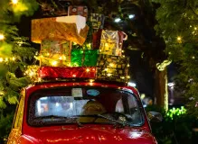 Spread Holiday Cheer: Top Business Wishes and Quotes! 🎅🎄