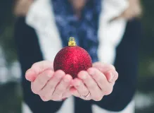 Spread Cheer at Work with These Holiday Wishes and Quotes for Your Boss! 🎉🎄