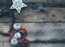 Spread Joy This Holiday Season with These Inspiring Card Wishes 🎄🎁🌟