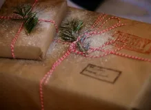 Warm Your Friends' Hearts This Holiday Season with These Heartfelt Wishes and Quotes ❤️🎄👫